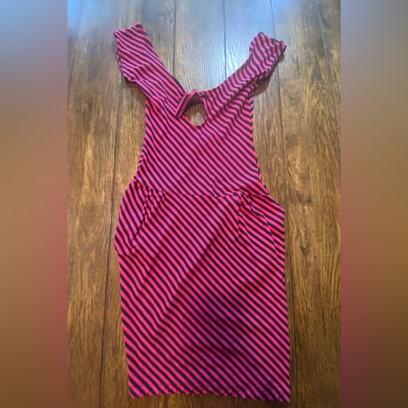 Betsey Johnson Dresses & Skirts - Betsy Johnson Black And Pink Striped Dress Size Large B13